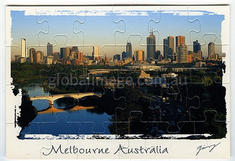 Melbourne Australia Puzzel Postcard JSC158 A wonderful morning on the Yarra River.  This is overlooking Melbourne from the east...